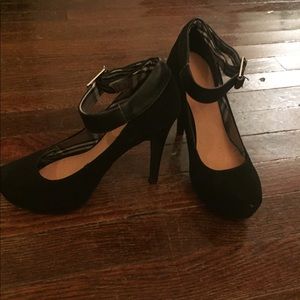 Stiletto heels with ankle strap